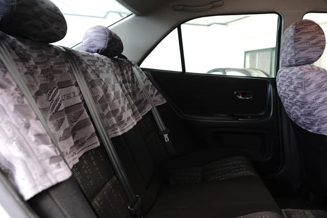 1999 Toyota Altezza JDM car for sale — photo 21 of 25