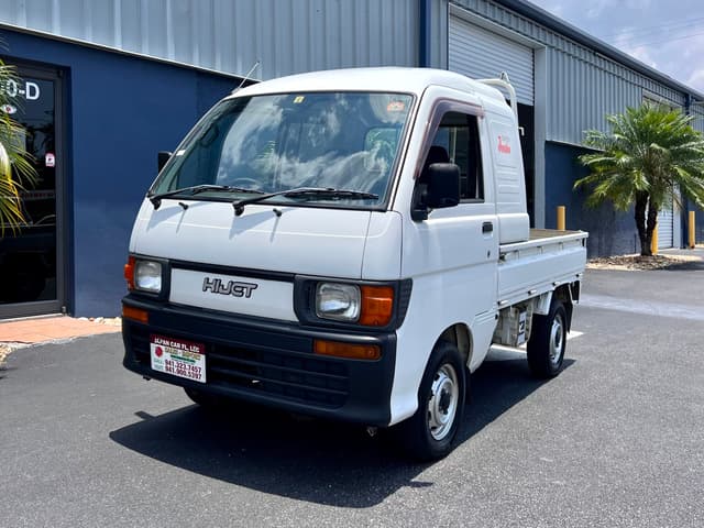 1997 Daihatsu Hijet JDM car for sale — photo 2 of 19