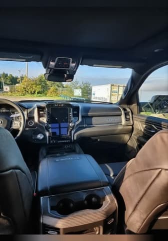 2020 Chrysler JDM car for sale — photo 8 of 8