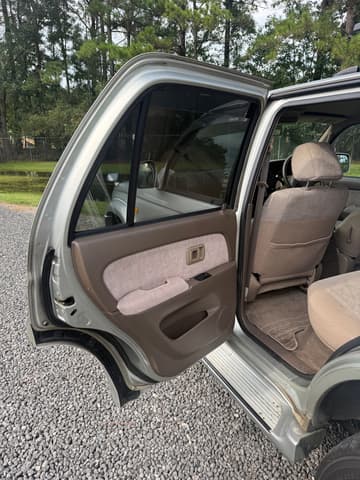 1998 Toyota Hilux Surf JDM car for sale — photo 14 of 25