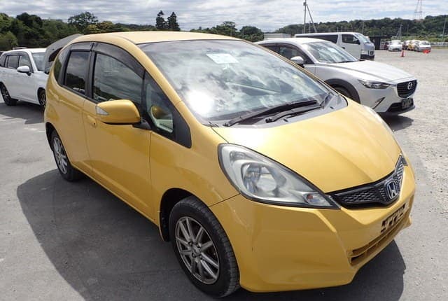 2011 Honda Fit JDM car for sale — photo 7 of 25
