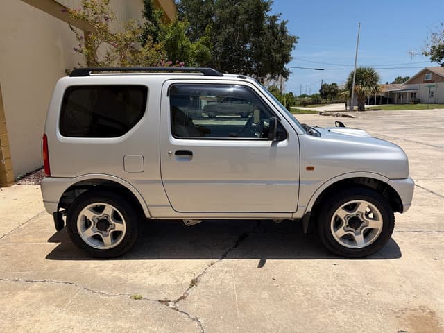 1999 Suzuki Jimny JDM car for sale — photo 9 of 18