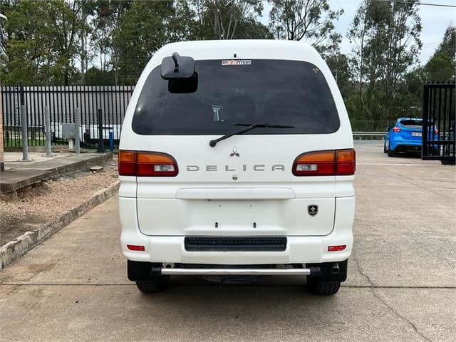 2004 Mitsubishi Delica JDM car for sale — photo 7 of 10