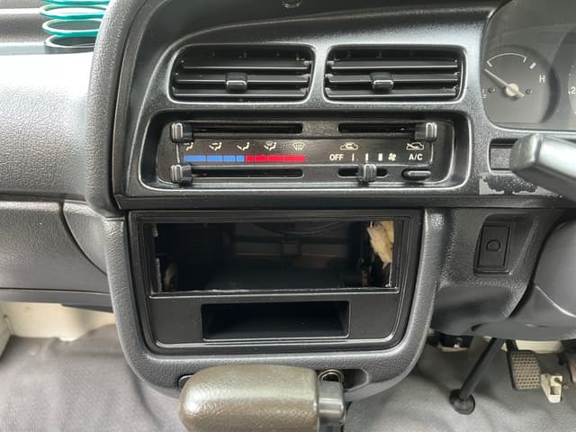 Suzuki Carry JDM car for sale — photo 15 of 17