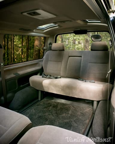 2000 Toyota HiAce JDM car for sale — photo 18 of 25