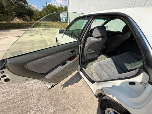 1998 Toyota Mark II JDM car for sale — photo 12 of 21