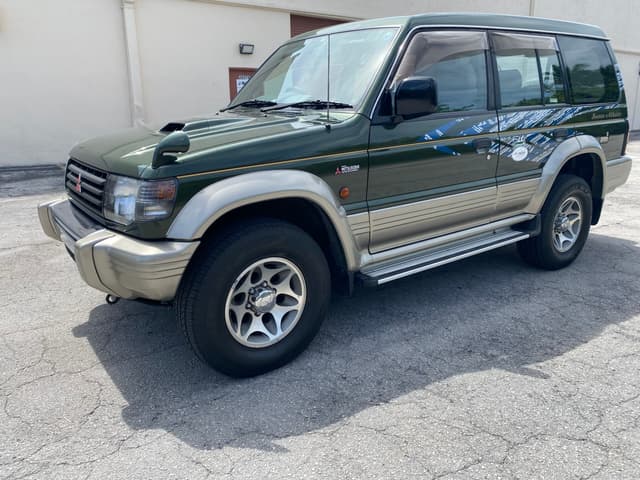 1997 Mitsubishi Pajero JDM car for sale — photo 6 of 15