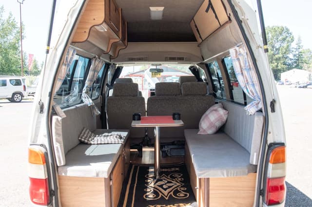 2001 Toyota Grand Hiace JDM car for sale — photo 12 of 19