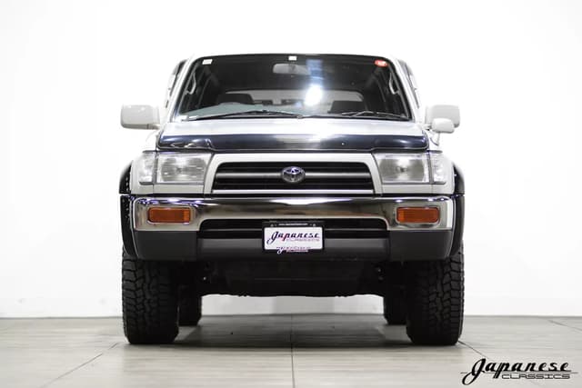 1996 Toyota Hilux JDM car for sale — photo 2 of 25