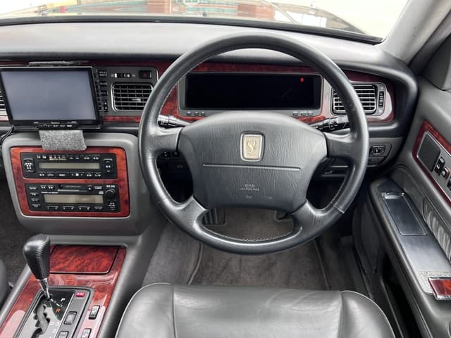 1996 Toyota Century JDM car for sale — photo 9 of 10