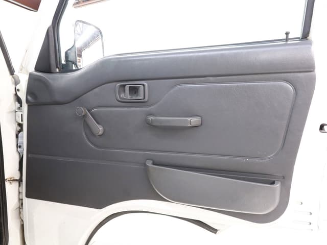 1998 Daihatsu Hijet JDM car for sale — photo 18 of 25
