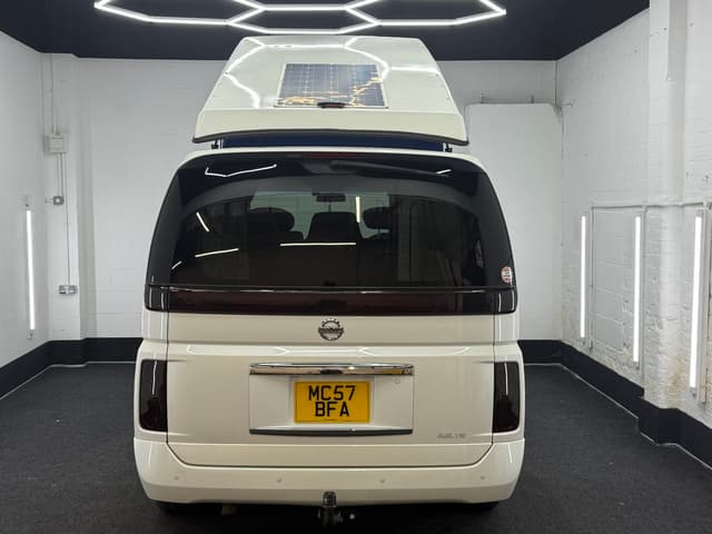 2007 Nissan Elgrand JDM car for sale — photo 6 of 25