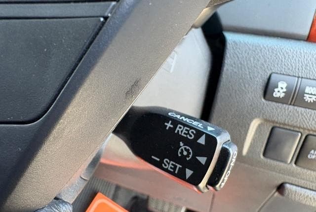 2011 Toyota Alphard JDM car for sale — photo 16 of 25