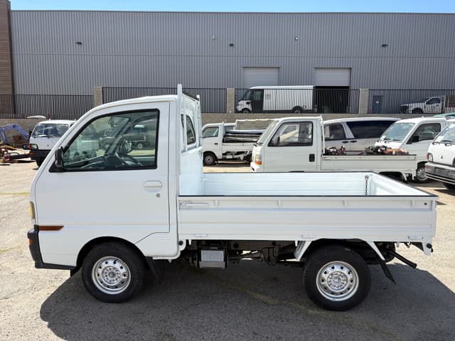 1998 Mitsubishi Minicab JDM car for sale — photo 4 of 25