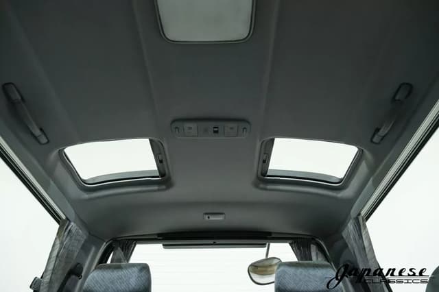 1998 Toyota HiAce JDM car for sale — photo 21 of 25