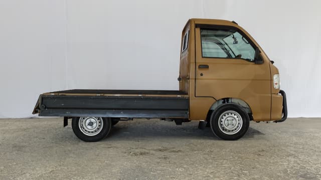 2001 Daihatsu Hijet JDM car for sale — photo 6 of 18