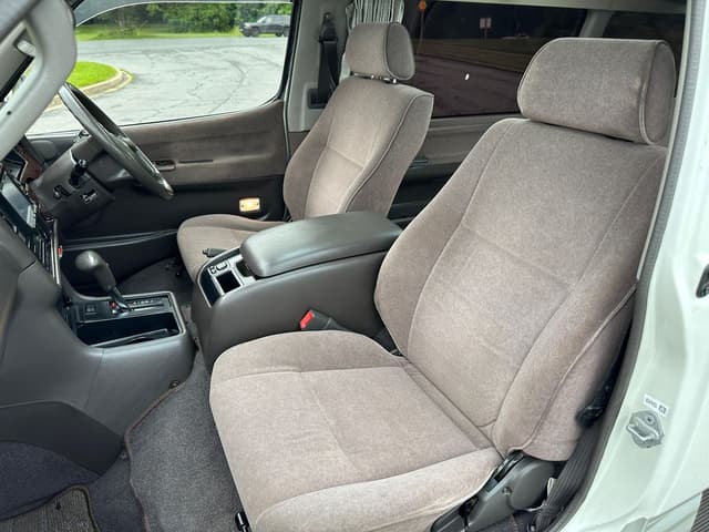 2000 Toyota HiAce JDM car for sale — photo 7 of 7