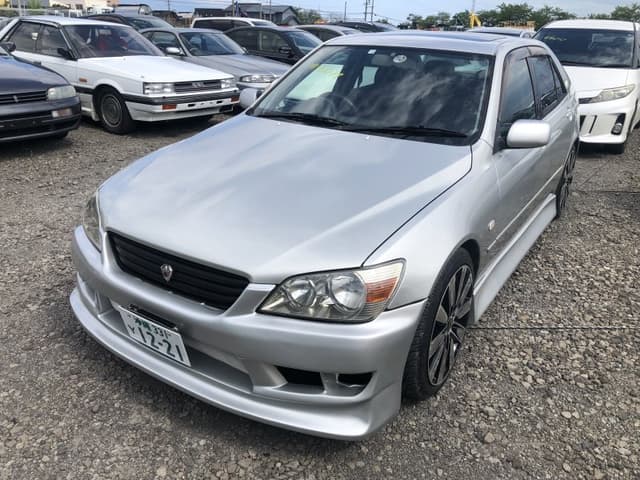 1999 Toyota Altezza JDM car for sale — photo 3 of 5