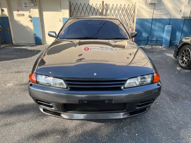 1990 Nissan Skyline JDM car for sale — photo 2 of 4