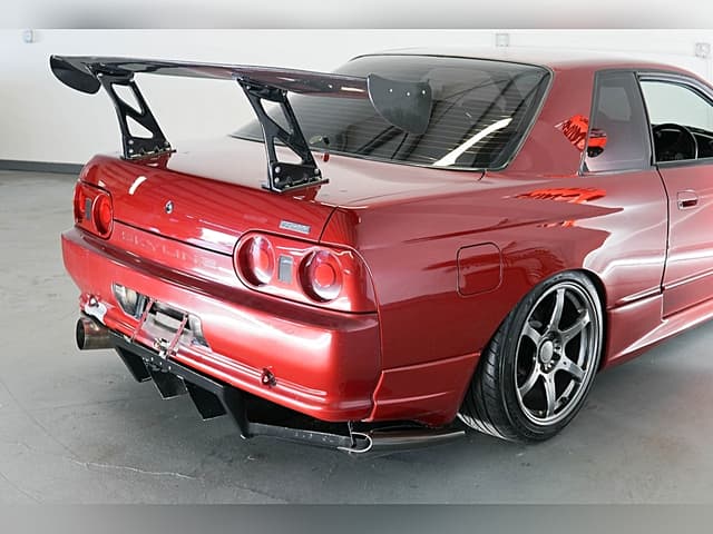 1992 Nissan Skyline JDM car for sale — photo 11 of 25