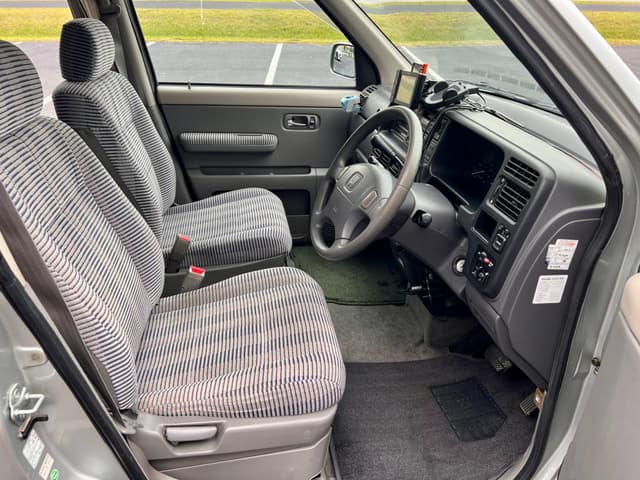 1998 Honda Stepwagon JDM car for sale — photo 17 of 25