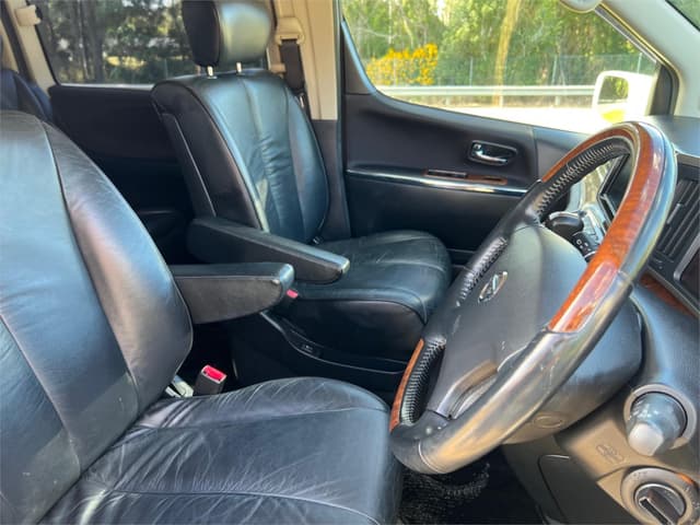 2008 Nissan Elgrand JDM car for sale — photo 13 of 16
