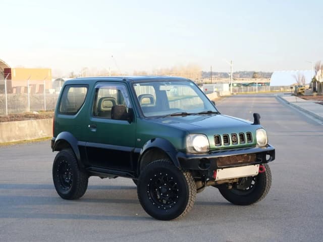 1998 Suzuki Jimny JDM car for sale — photo 9 of 10