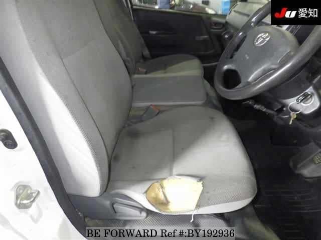 2010 Toyota HiAce JDM car for sale — photo 5 of 8