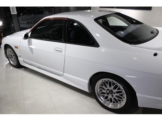 1996 Nissan Skyline JDM car for sale — photo 3 of 24