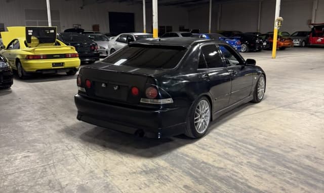 2000 Toyota Altezza JDM car for sale — photo 9 of 25