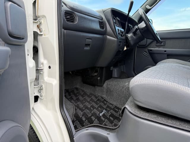 2001 Daihatsu Atrai JDM car for sale — photo 13 of 25