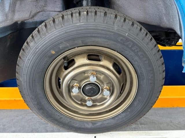 1993 Daihatsu Hijet JDM car for sale — photo 11 of 21