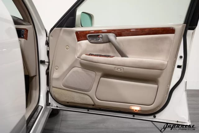 1999 Toyota Crown JDM car for sale — photo 19 of 25