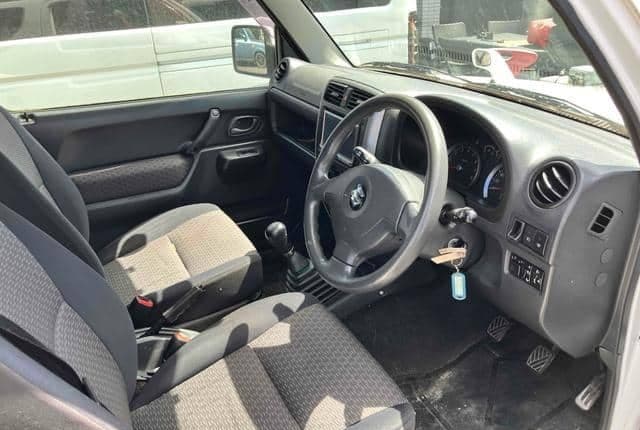 2010 Suzuki Jimny JDM car for sale — photo 10 of 20