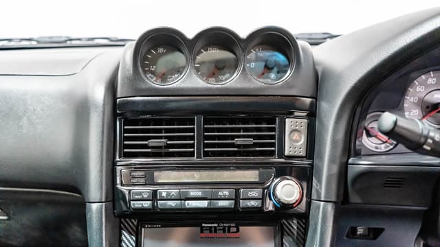 1999 Nissan Skyline JDM car for sale — photo 13 of 21