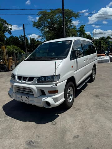 2000 Mitsubishi Delica JDM car for sale — photo 3 of 14