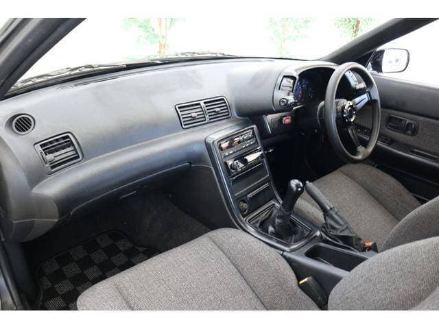 1990 Nissan Skyline JDM car for sale — photo 11 of 18