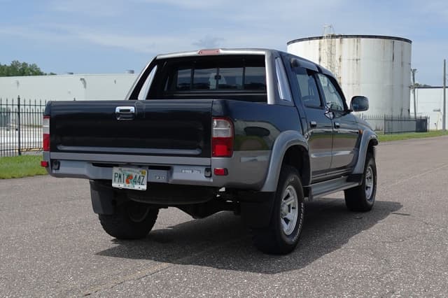 2000 Toyota Hilux JDM car for sale — photo 7 of 18