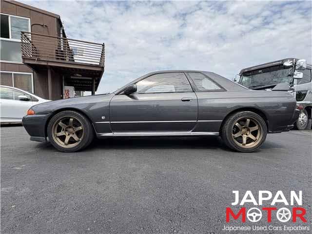 1991 Nissan Skyline JDM car for sale — photo 6 of 17