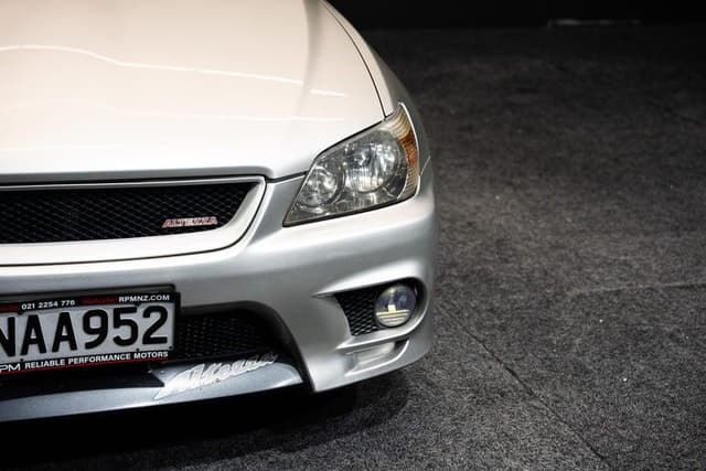 1999 Toyota Altezza JDM car for sale — photo 4 of 16