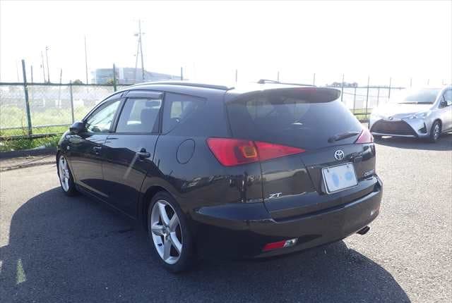 2003 Toyota Caldina JDM car for sale — photo 2 of 25