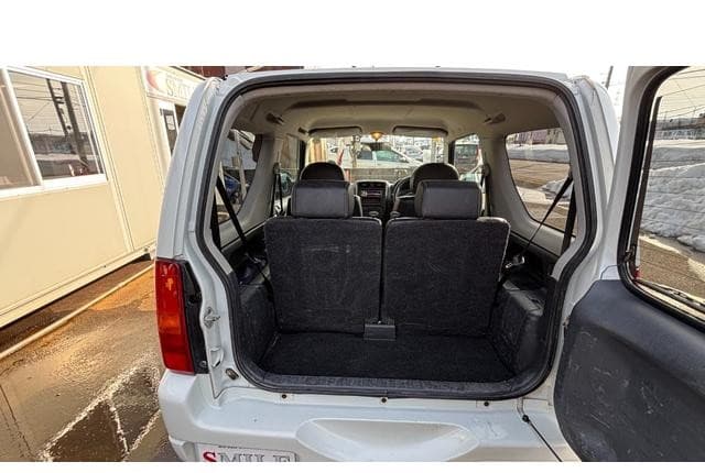 2010 Suzuki Jimny JDM car for sale — photo 17 of 25