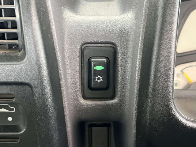 1996 Mitsubishi Minicab JDM car for sale — photo 12 of 25