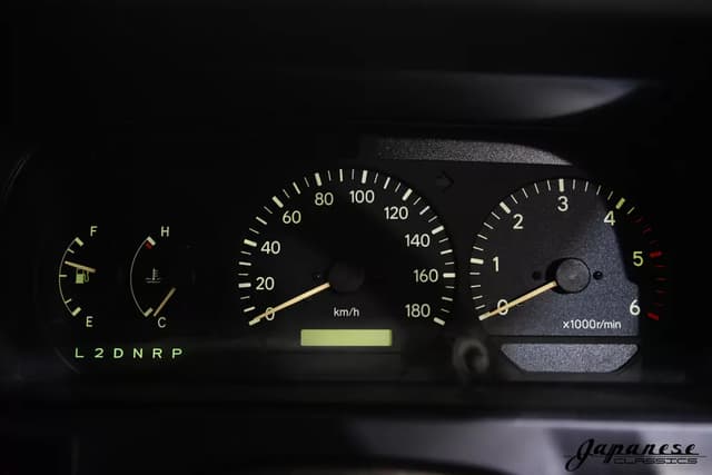 1997 Toyota HiAce JDM car for sale — photo 14 of 25