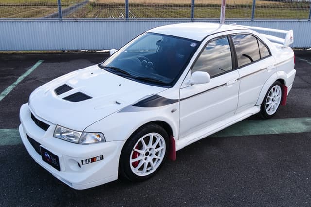 2000 Mitsubishi Lancer Evolution JDM car for sale — photo 10 of 25