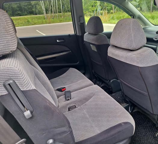 2001 Honda Stream JDM car for sale — photo 5 of 5