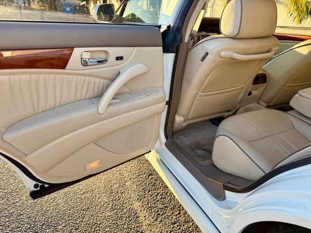 2000 Nissan Cedric JDM car for sale — photo 18 of 22