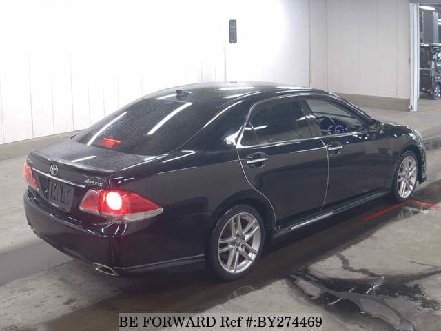 2010 Toyota Crown JDM car for sale — photo 2 of 6