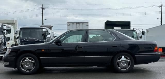 1998 Toyota Celsior JDM car for sale — photo 17 of 25