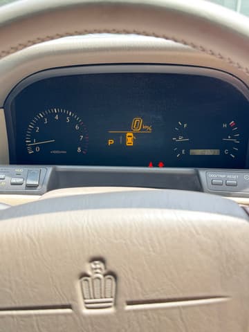 1999 Toyota Crown JDM car for sale — photo 11 of 25
